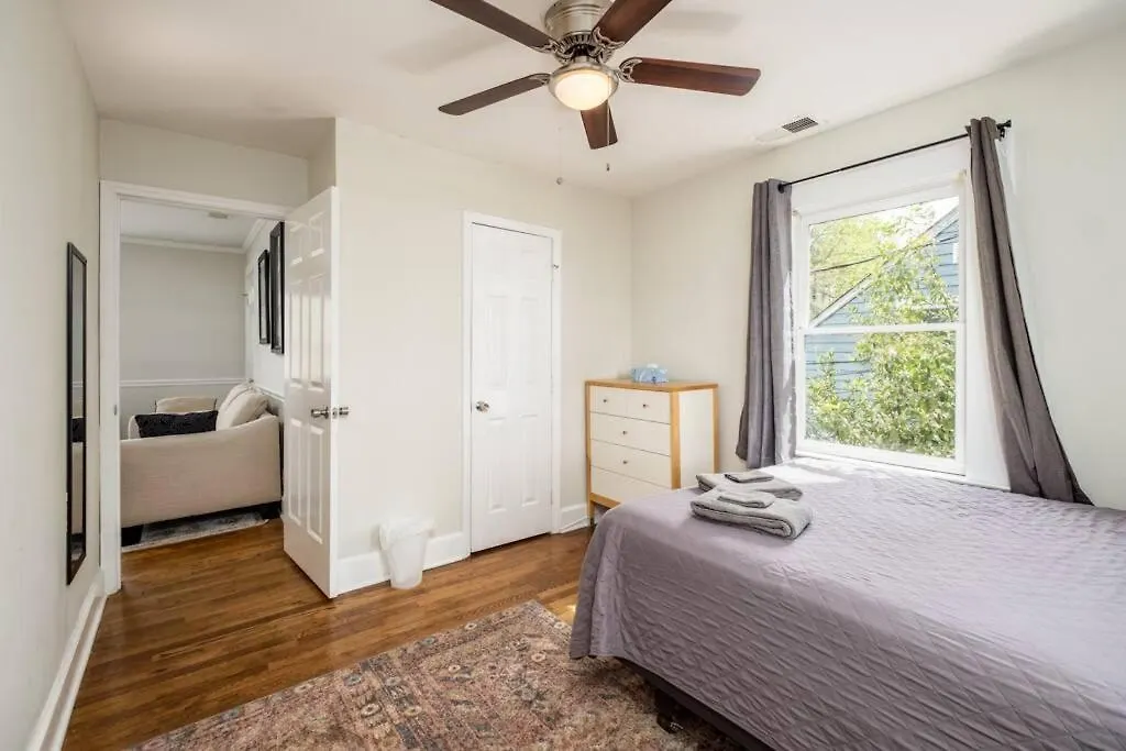 Vila Walking Distance To Restaurants Bars And Breweries Charlotte 0*,  USA